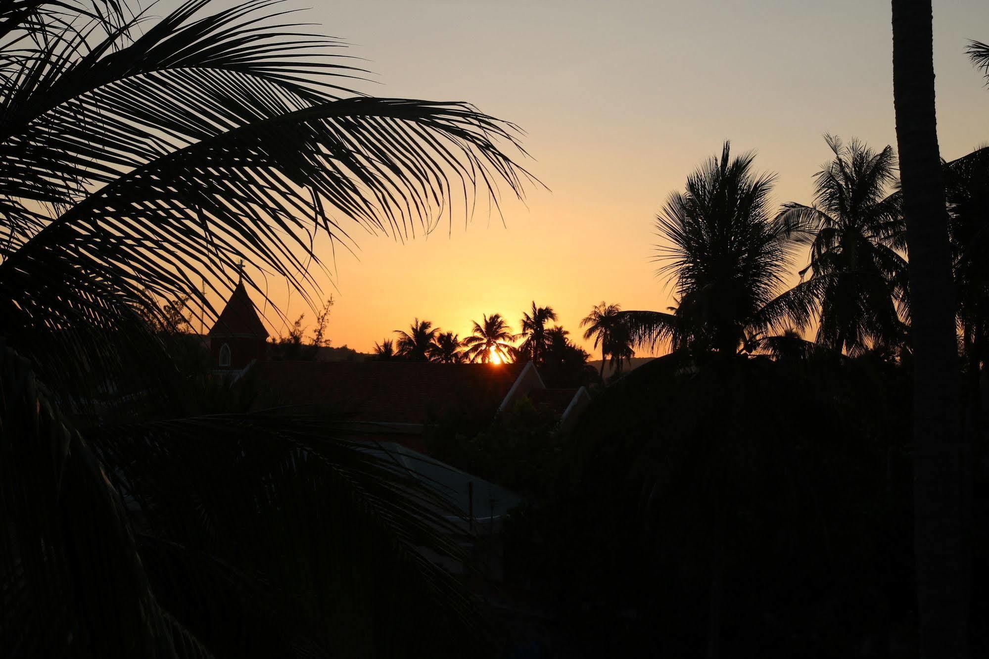 Sunrise Village Hotel Mui Ne Exterior photo